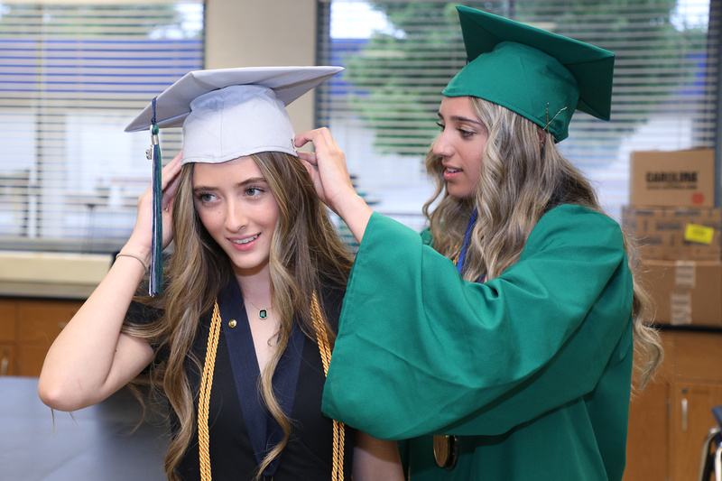 Zenfolio Clovis Unified Photography 23 Clovis East Graduation 68kg