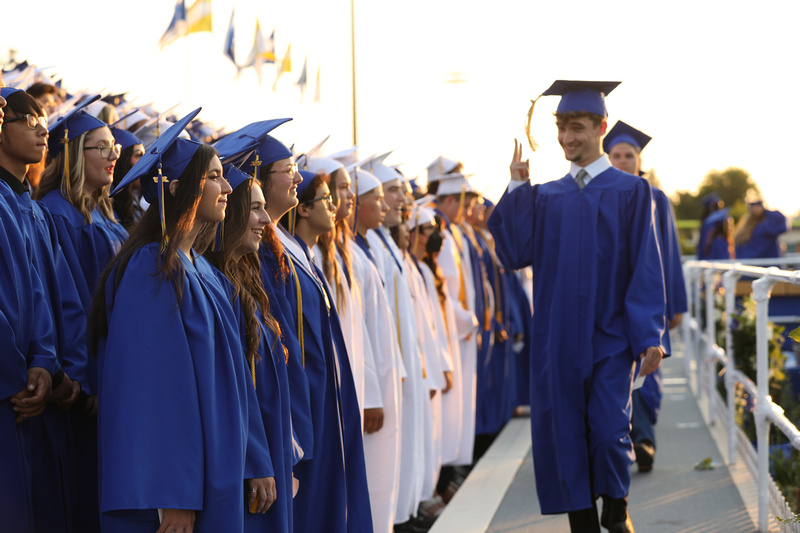 Zenfolio Clovis Unified Photography 23 Clovis High Graduation 68kg